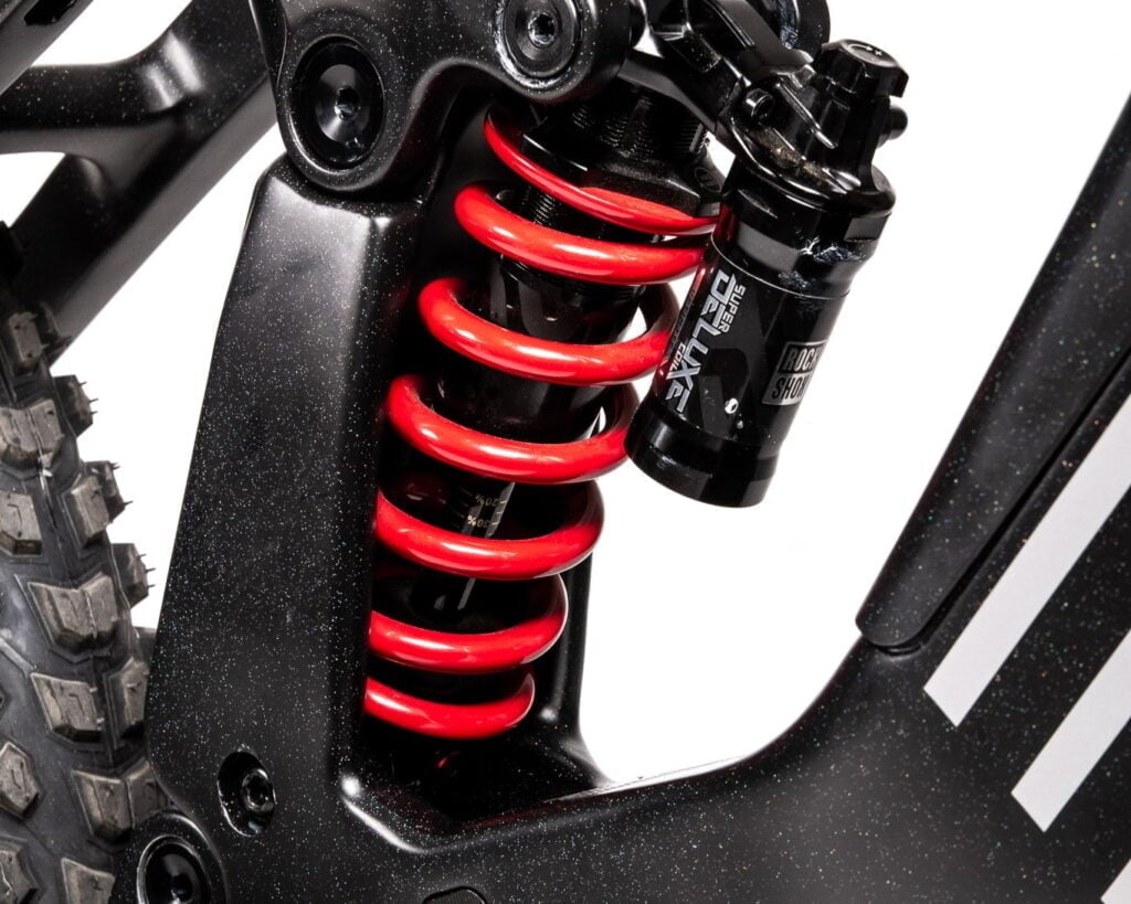 Finale 4 Pro | e-MTB 7 e-mtb enduro exept