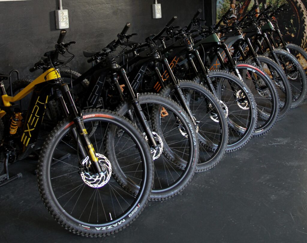 SERVIZIO GUIDA: A NEW WAY OF EXPLORING 1 SERVIZIO GUIDA: A NEW WAY OF EXPLORING